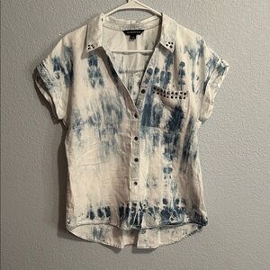 Rock and Republic Blue and White Button-Down Shirt